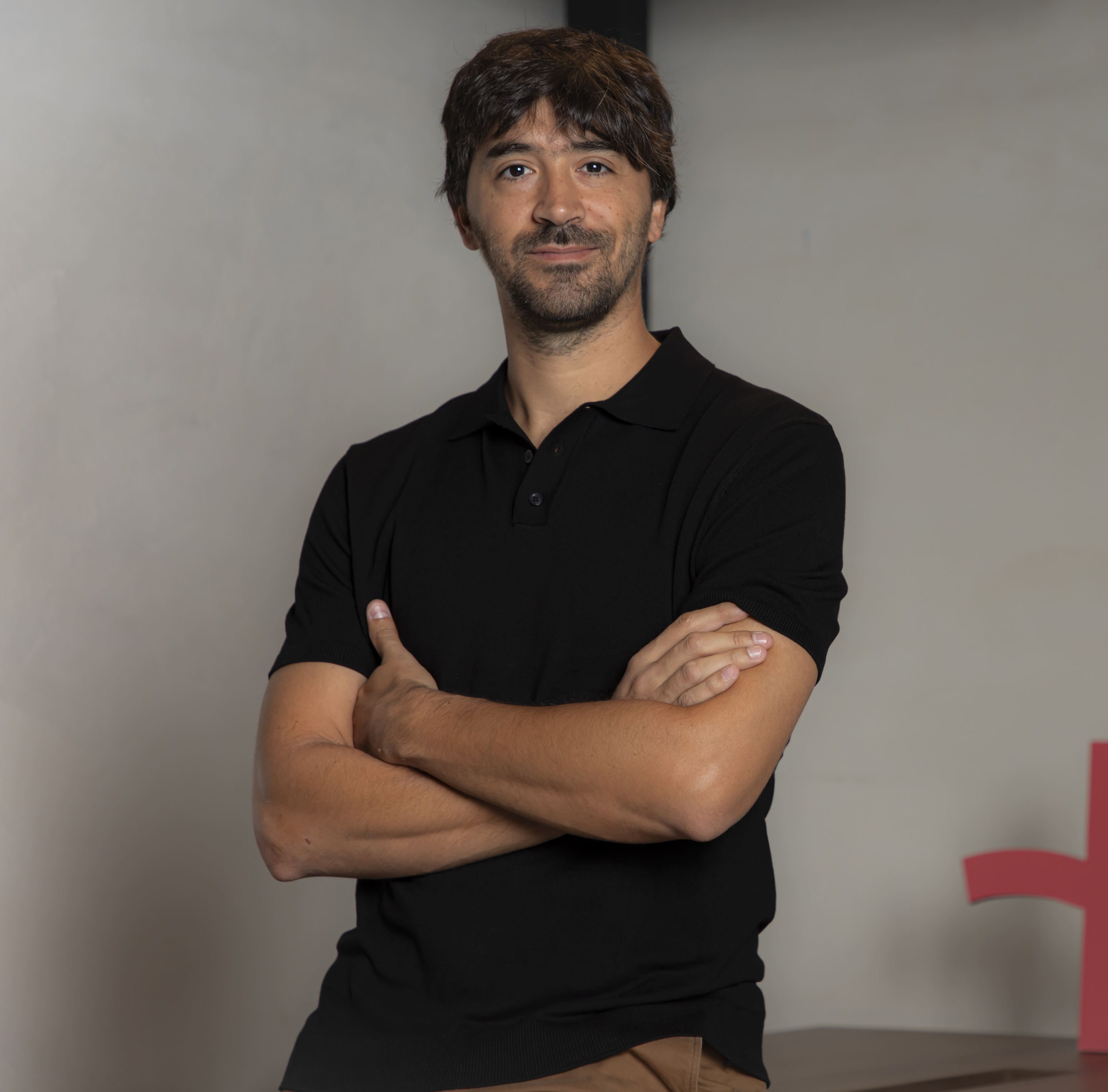 Miki Esteban