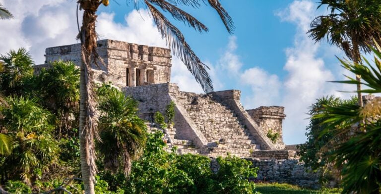 mayan ruins in tulum