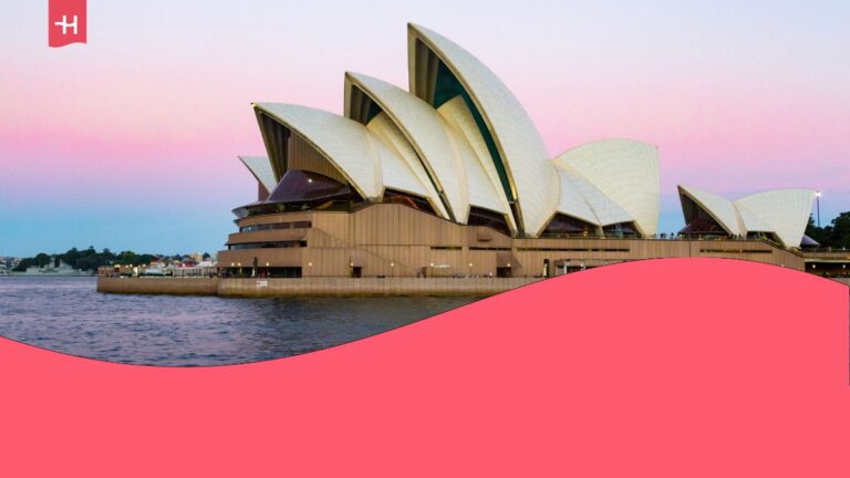 sydney opera house building in sunset