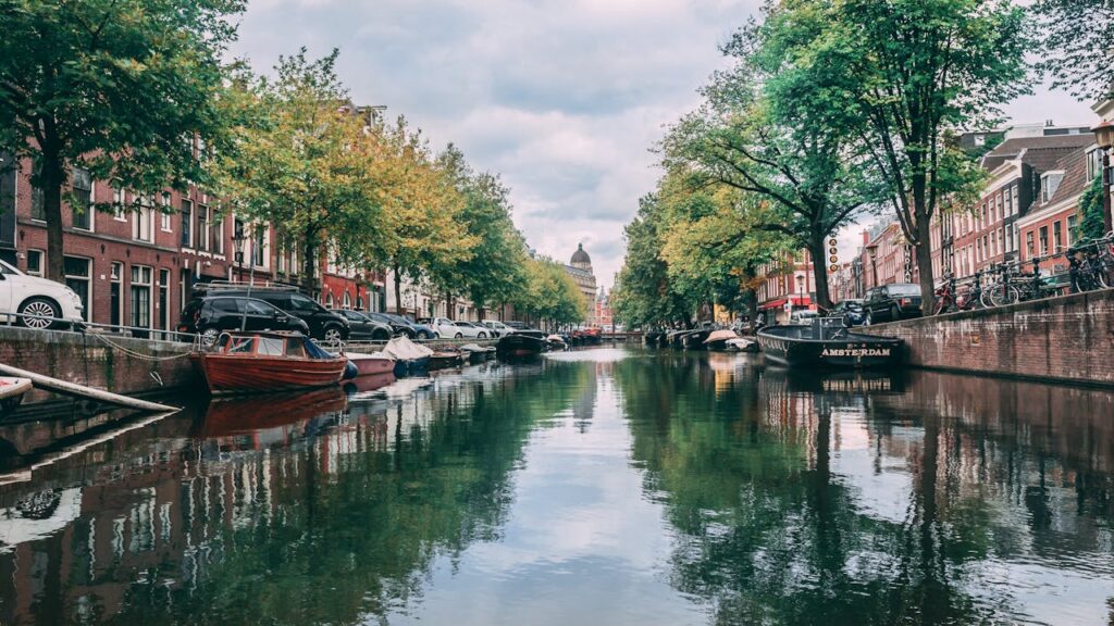 amsterdam canals