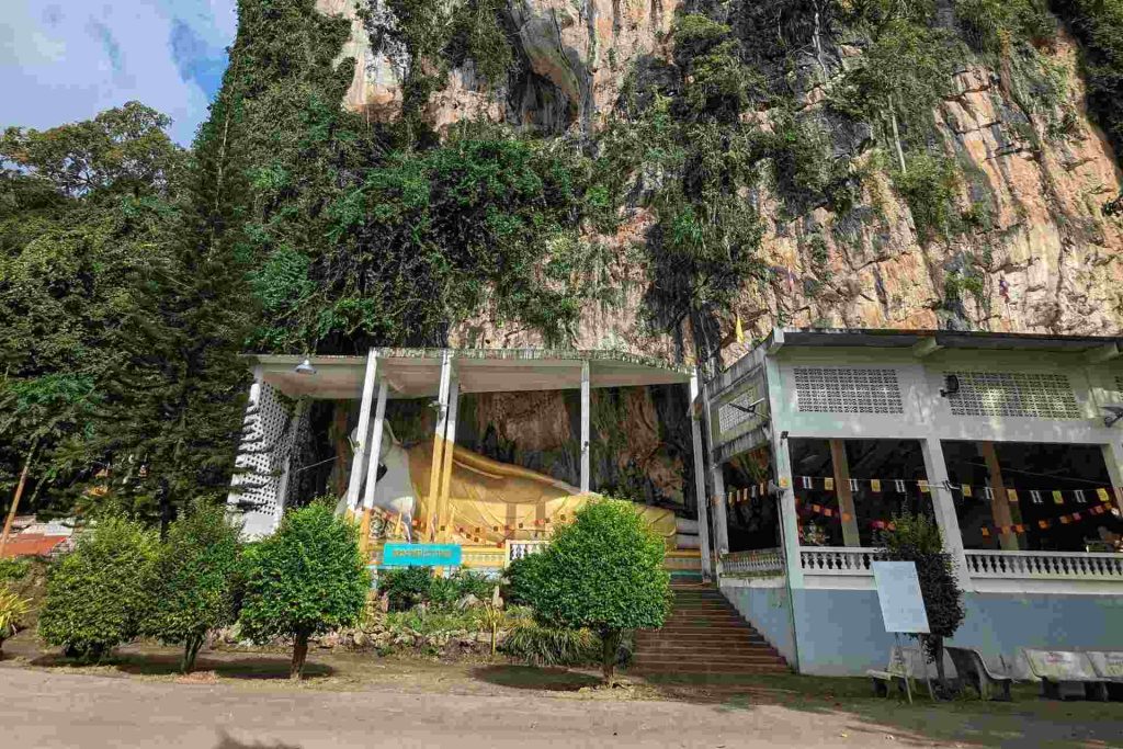 The Reclining Buddha on the grounds of Wat Sai Thai