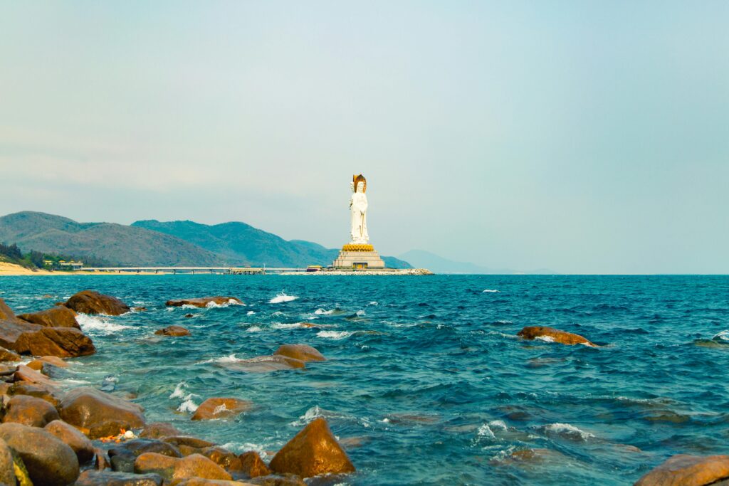 Sanya Bay on a sunny day. Source: Pexels