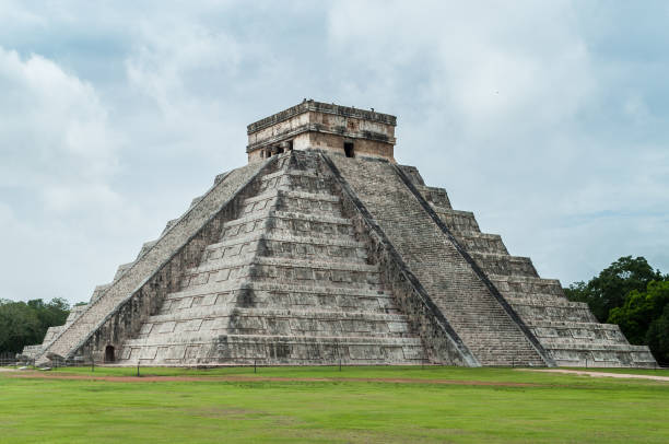 A photo of the Temple of Kukulcan, the star pyramid at Chichen Itza.