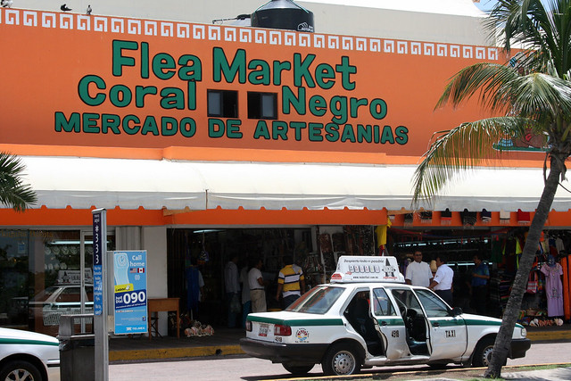 The sign for Mercado Coral Negro. Source: Flickr