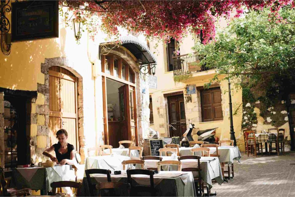 A cozy restaurant in Crete