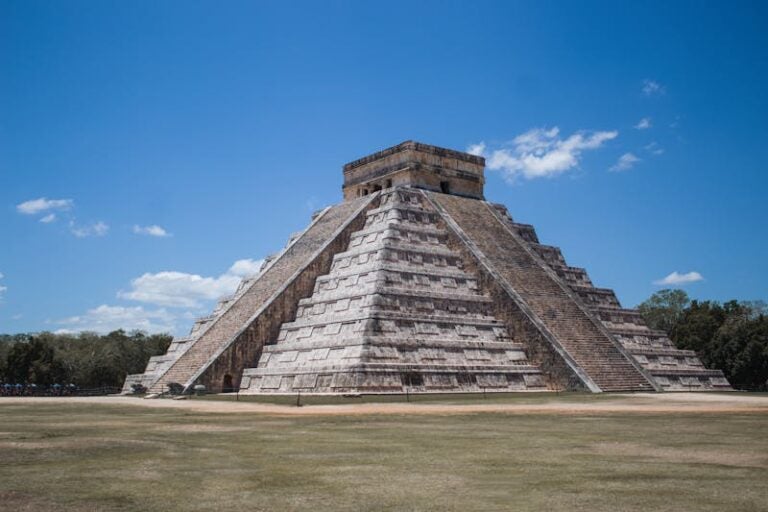 Front view of El Castillo, a stepped pyramid at Chichén Itzá.