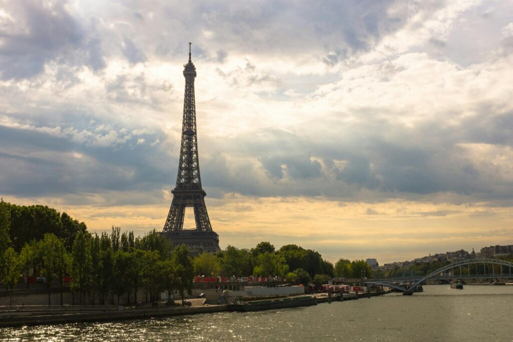 Eiffel Tower seen from the other side of the Sena River