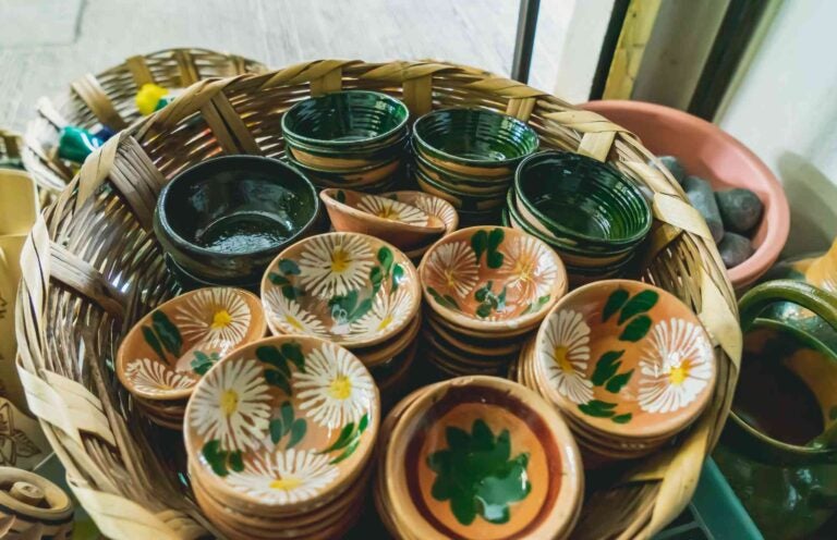 Green glazed pottery of Atzompa