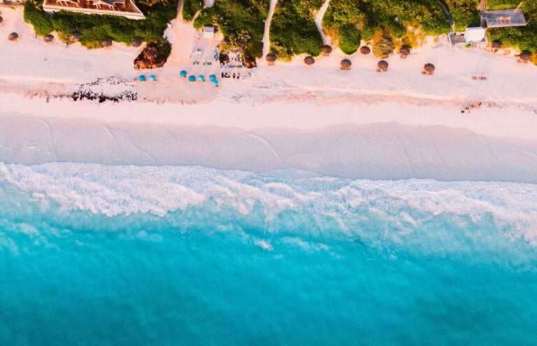 pink sand beach in the bahamas