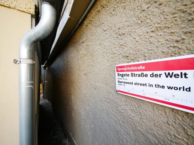 the entrance of germany's narrowest street