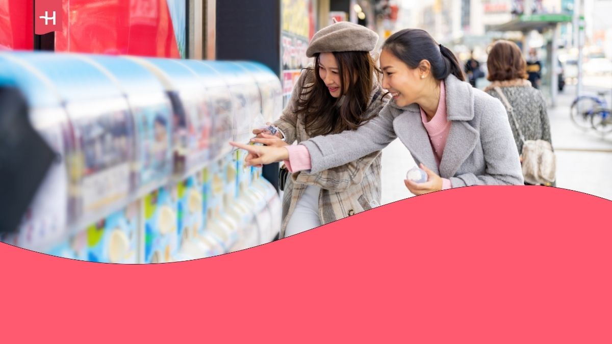 two women buying tokyo souvenirs