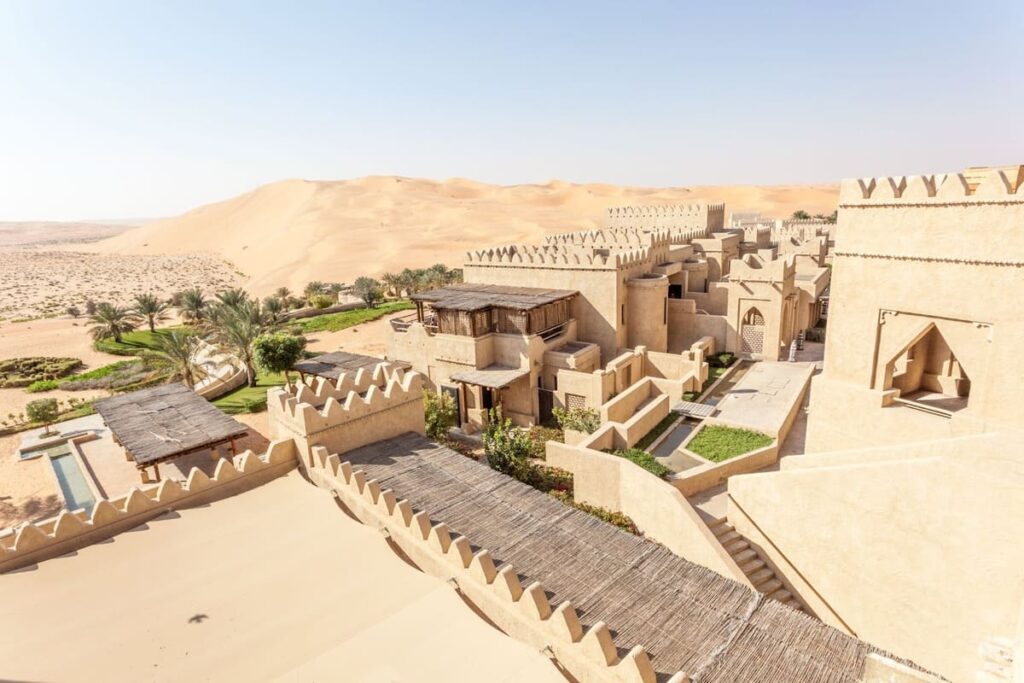 Dubai desert resorts 