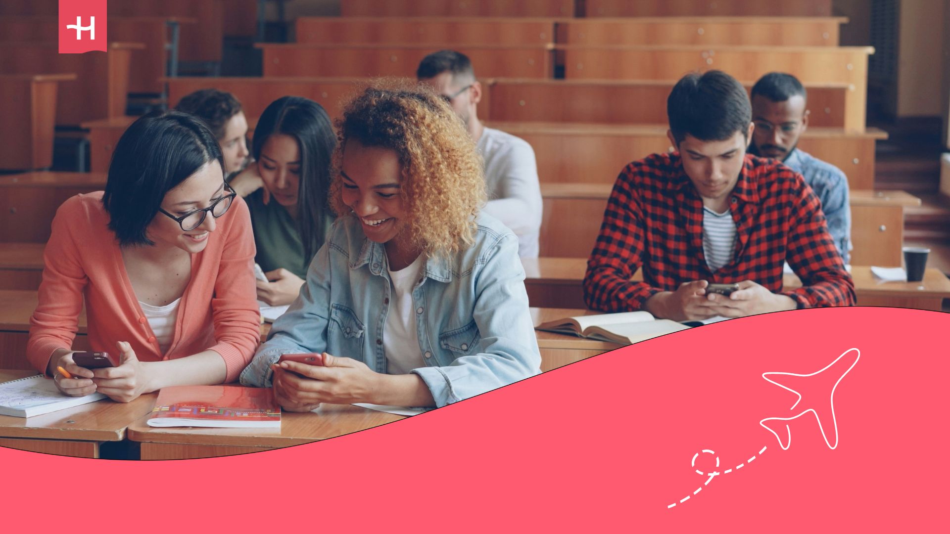 students taking notes on their phones and laptops using taking-notes apps