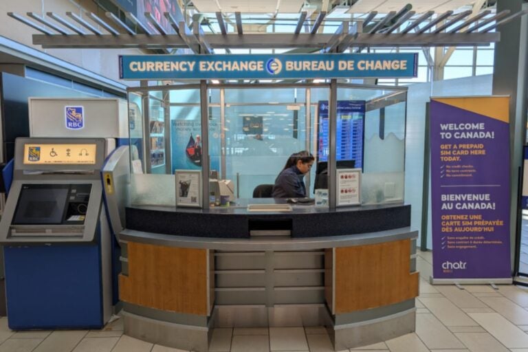 Currency exchange in Vancouver airport