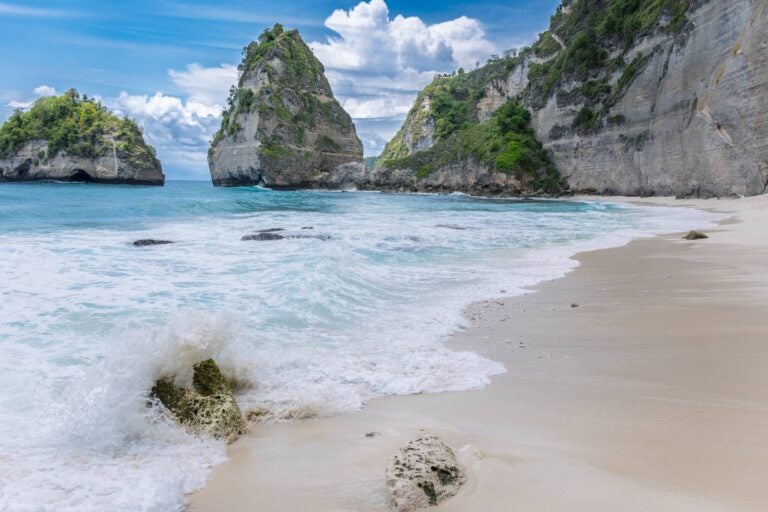 Waves crashing with a beach in Nusa Penida