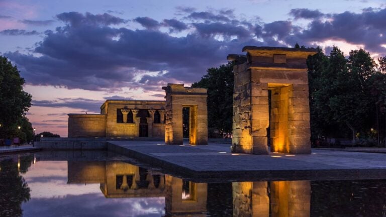 temblo de debod at sunset