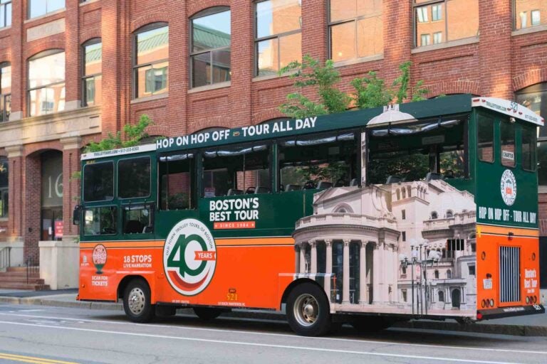 Hop-on hop-off tours Boston