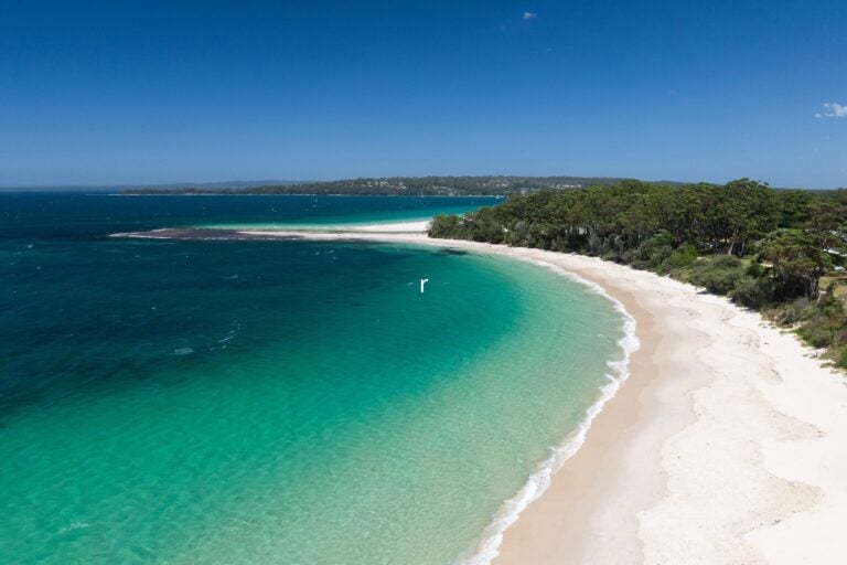 White sands beach in Huskisson.