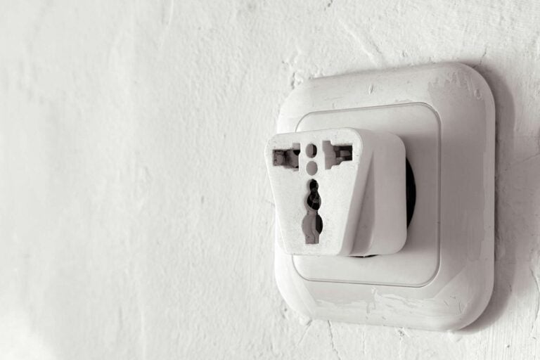 universal plug type in the philippines