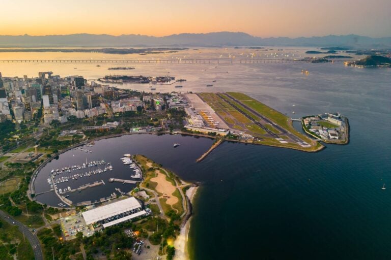 airport in rio de janeiro close to the water