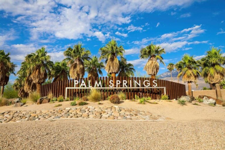 Welcome sign to Palm Springs on the edge of town