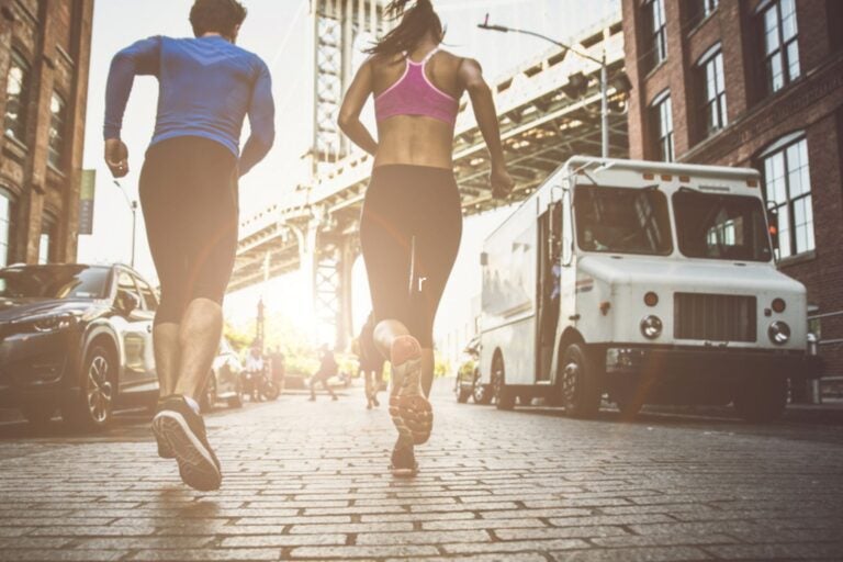 Couple running in New York.