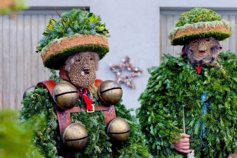 Silvesterchlausen performers