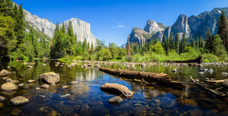 Sunny landscape view of the Yosemite Valley in Yosemite National Park, California.