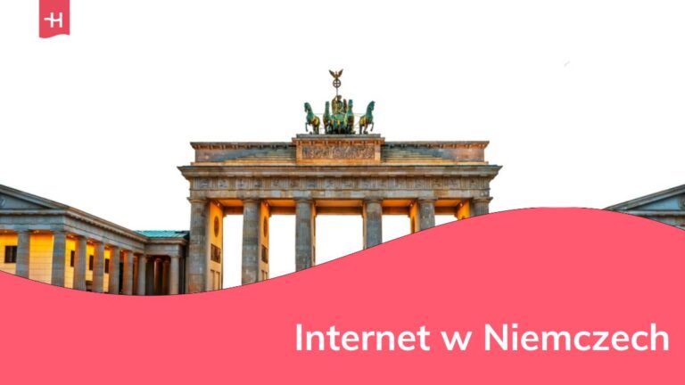Panorama bramy brandenburskiej oświetlona o zachodzie słońca, Berlin, Niemcy.