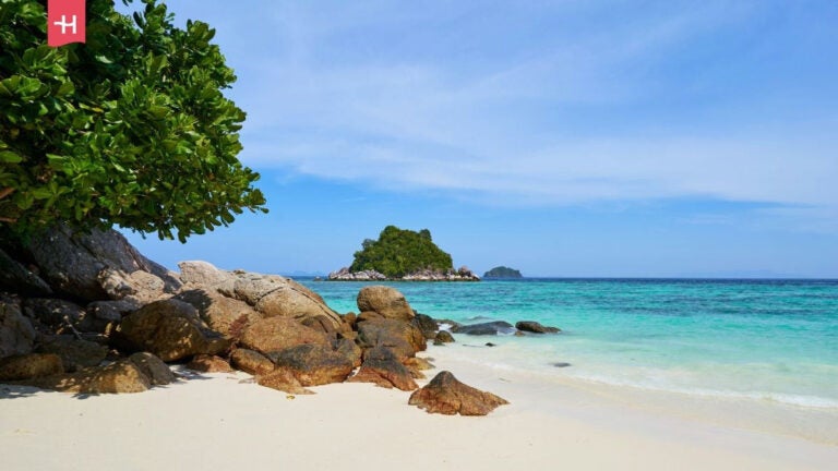 Widok na małe wyspy dookoła