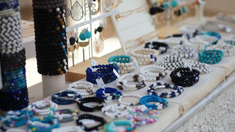 Bransoletki z koralików