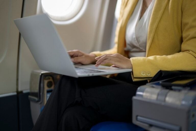 work using Singapore airlines wifi