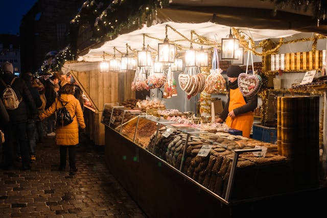 Christkindlesmarkt mit Lebkuchen in Nürnberg, Deutschland