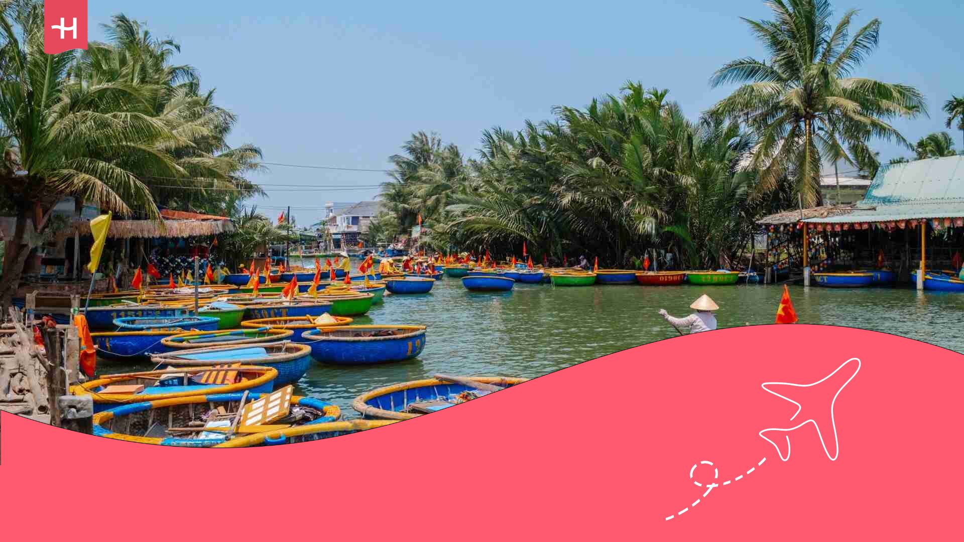 Landschaft und Fischerboote in Thailand.
