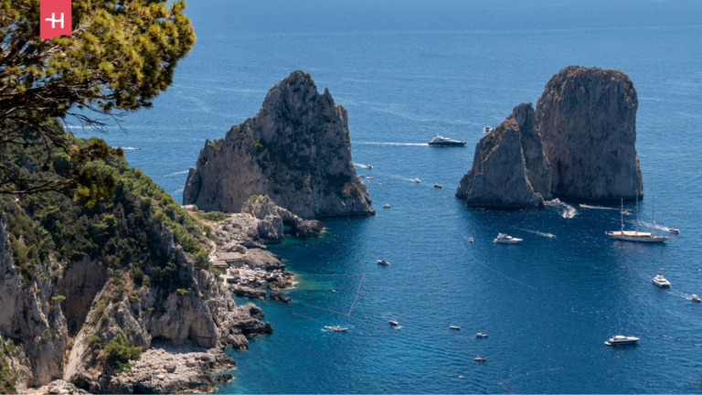 Die Felsen der italienischen Inseln