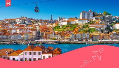 Porto im September mit Flussblick, Altstadt und sonniger Stadtkulisse als Reiseziel im Frühherbst