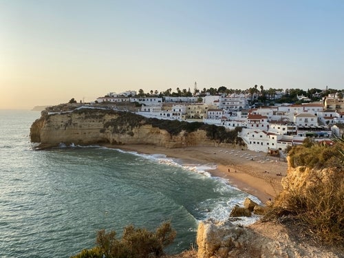 Blick auf die Stadt Algarve, Portugal.
