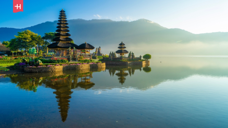 Foto eines Tempels auf Bali, Indonesien