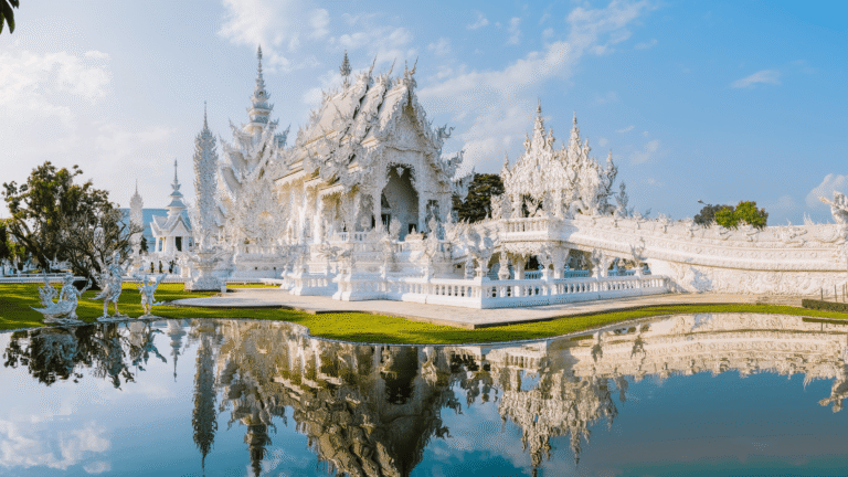 Weißer Tempel (Wat Rong Khun) in Chiang Rai, Thailand