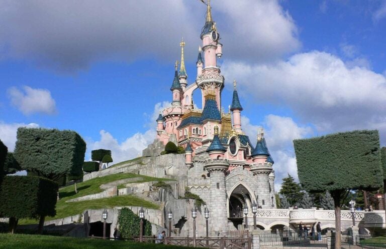 Das Dornröschenschloss im Disneyland Paris.