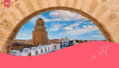 Moschee in Kairouan; die Grafik illustriert die Frage, ist tunesien sicher.