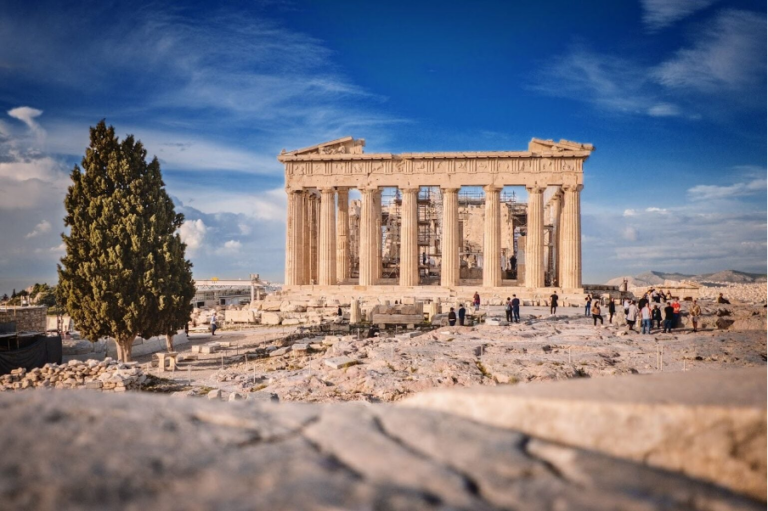 Der antike Parthenon-Tempel auf der Akropolis in Athen.