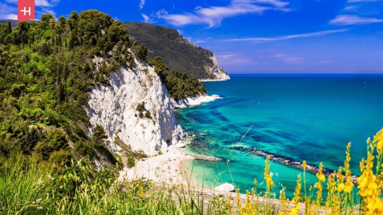 Bucht an der italienischen Adriaküste.