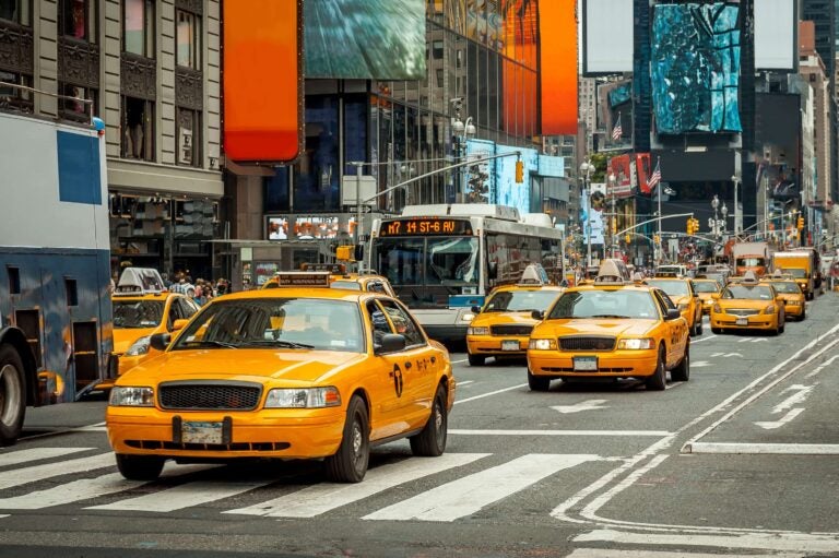 Traditionelle gelbe Taxis (Yellow Cabs) in New York.