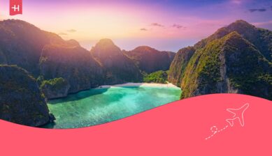 Luftaufnahme von Phi Phi Leh und der Maya-Bucht – einer der schönsten Strände Thailands