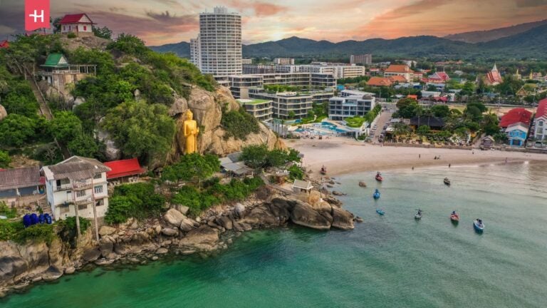 Wat Khao Takiab Hügel und Strand in Hua Hin