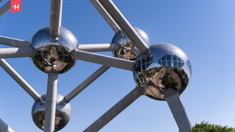 Nahaufnahme des Atomiums in Brüssel
