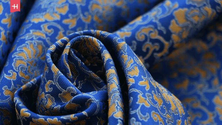 Blau-goldener chinesischer Seidenstoff