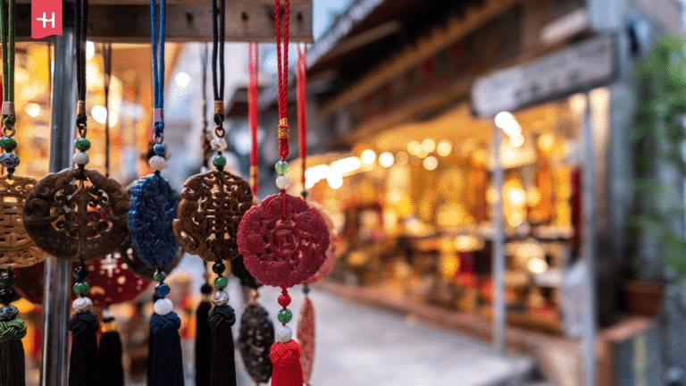 Jade-Schmuck an einem Marktstand