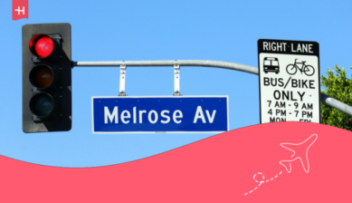 Straßenschild der Melrose Avenue in Los Angeles
